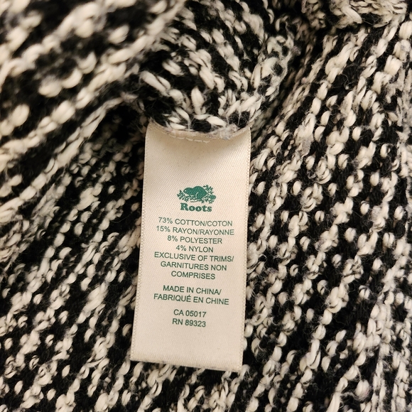 Roots "Snowy Fox" Side-Slit Tunic Sweater - Picture 7 of 7